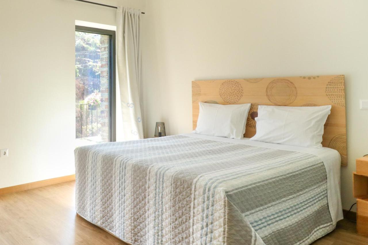 Dois Lagares House Bed & Breakfast ปินเญา ภายนอก รูปภาพ